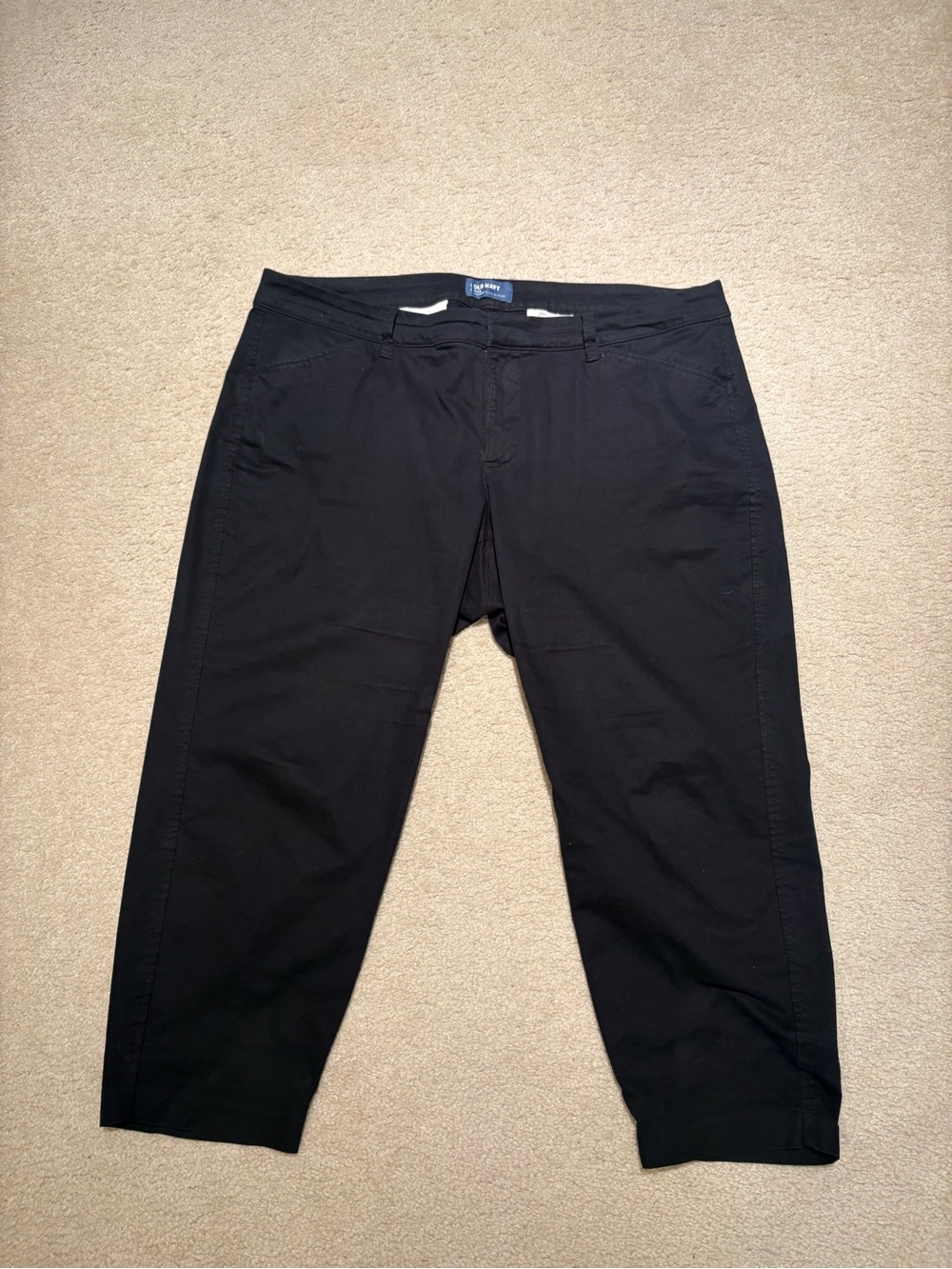 Old Navy Black cropped pants, 18P
